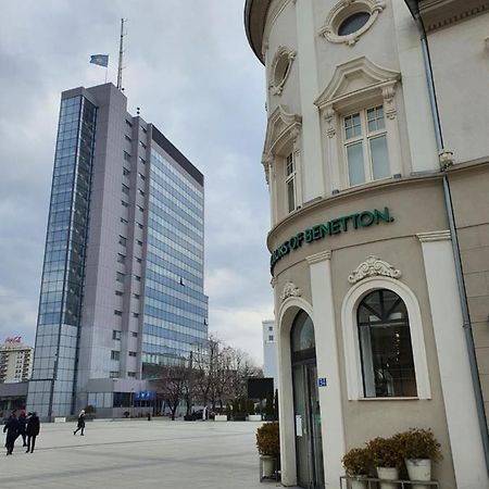 Zogu Apartments - City Center Prisztina Zewnętrze zdjęcie