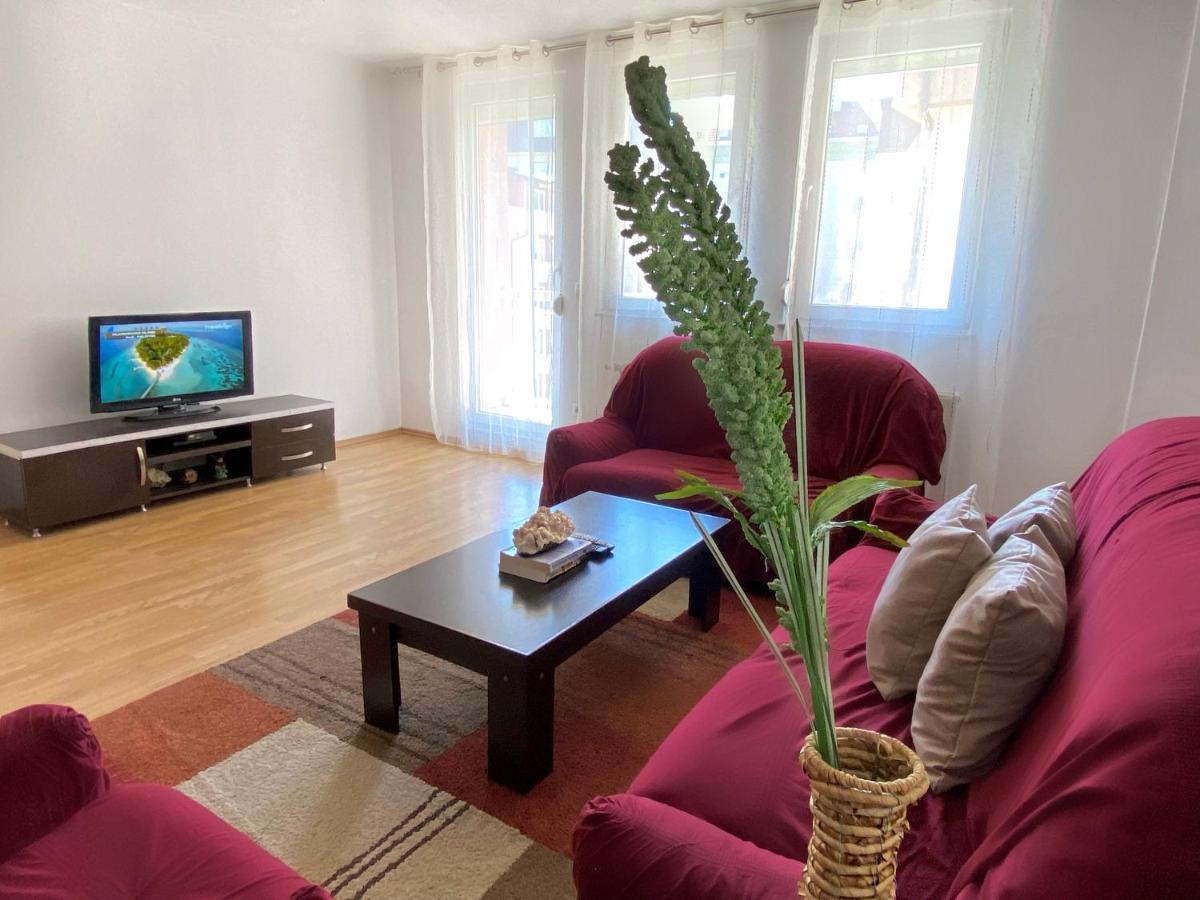 Zogu Apartments - City Center Prisztina Zewnętrze zdjęcie